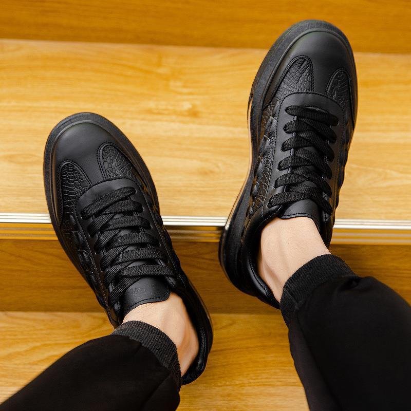 Trendy Leather Men’s Casual Sneakers – Fashion Comfort Everyday Shoes